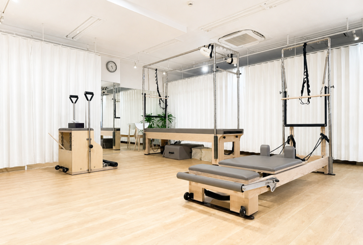 Seren Pilates南行徳店 マシンピラティスレッスンの様子